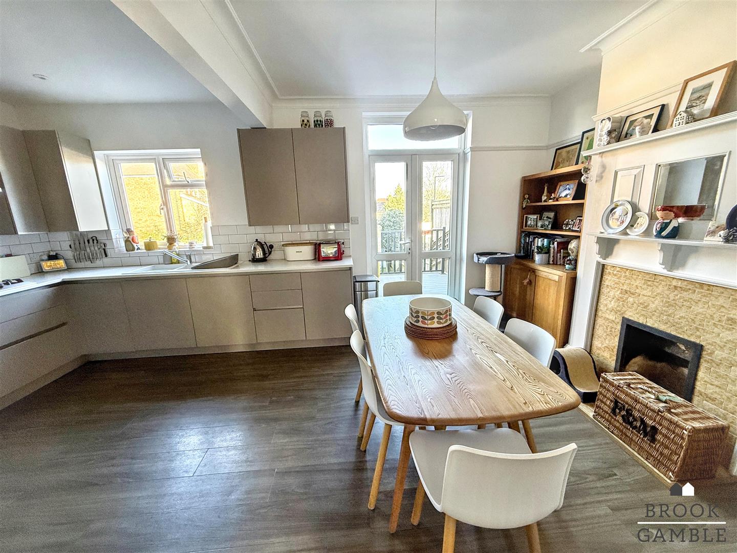 3 Bedroom House. Longland Road in Eastbourne, East Sussex 14